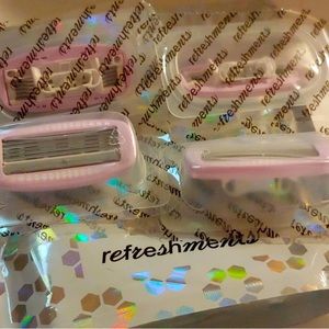 Ipsy Refreshments razor blades NWT